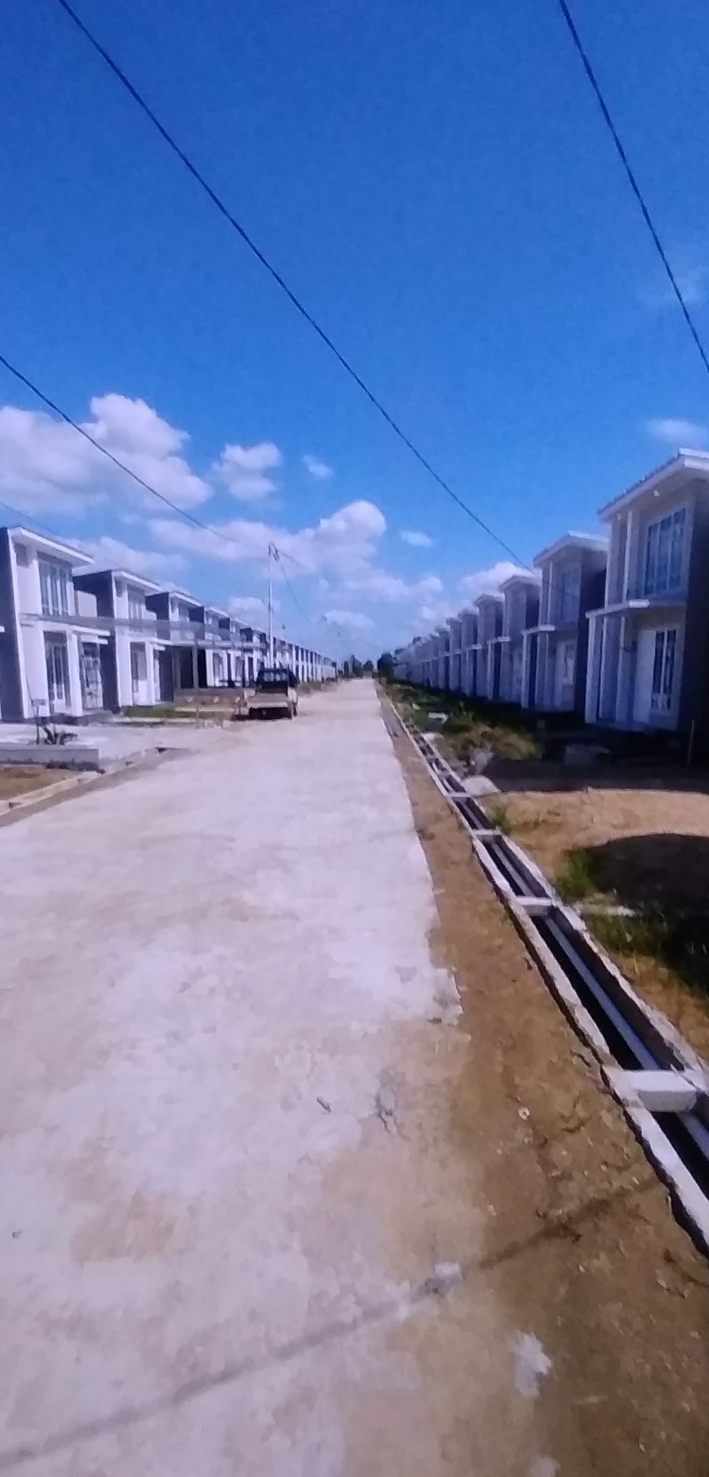 foto posisi tengah perumahan KAYANA SERDAM RESIDENCE TAHAP 3