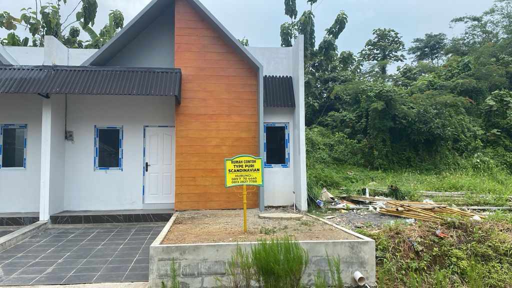 foto tampak rumah tipe 65/27 perumahan PURI HARMONI PRINGAPUS