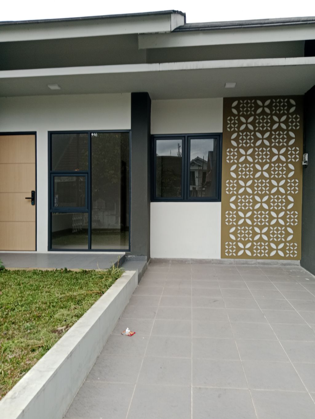 foto tampak rumah tipe 36 (36/84) komersil perumahan DAMAR MAS REGENSI