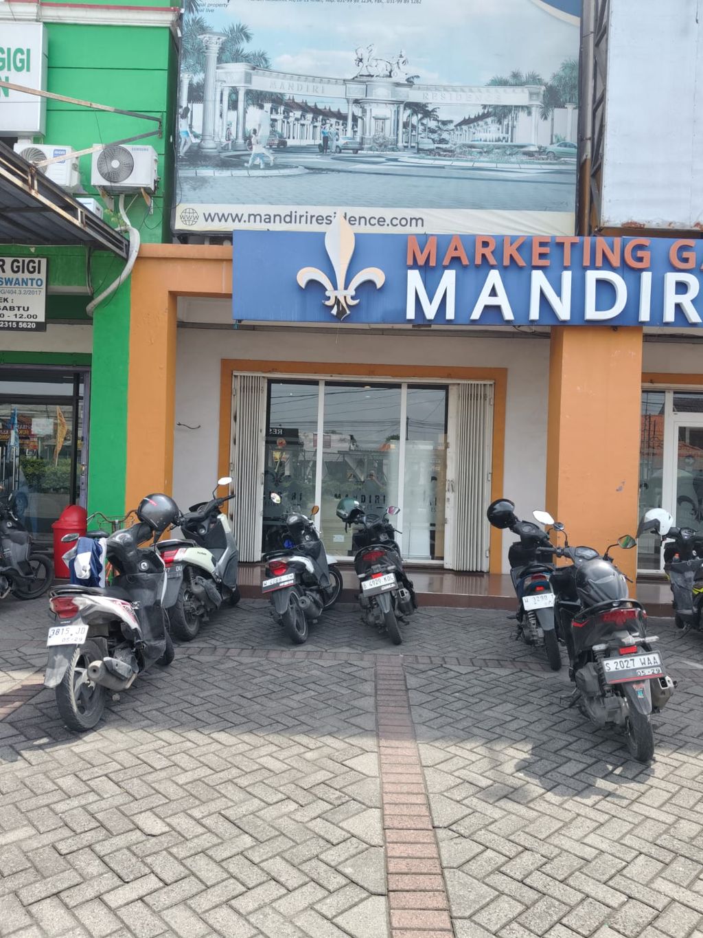 foto tampak rumah tipe LAVENDER 75 perumahan Mandiri Residence