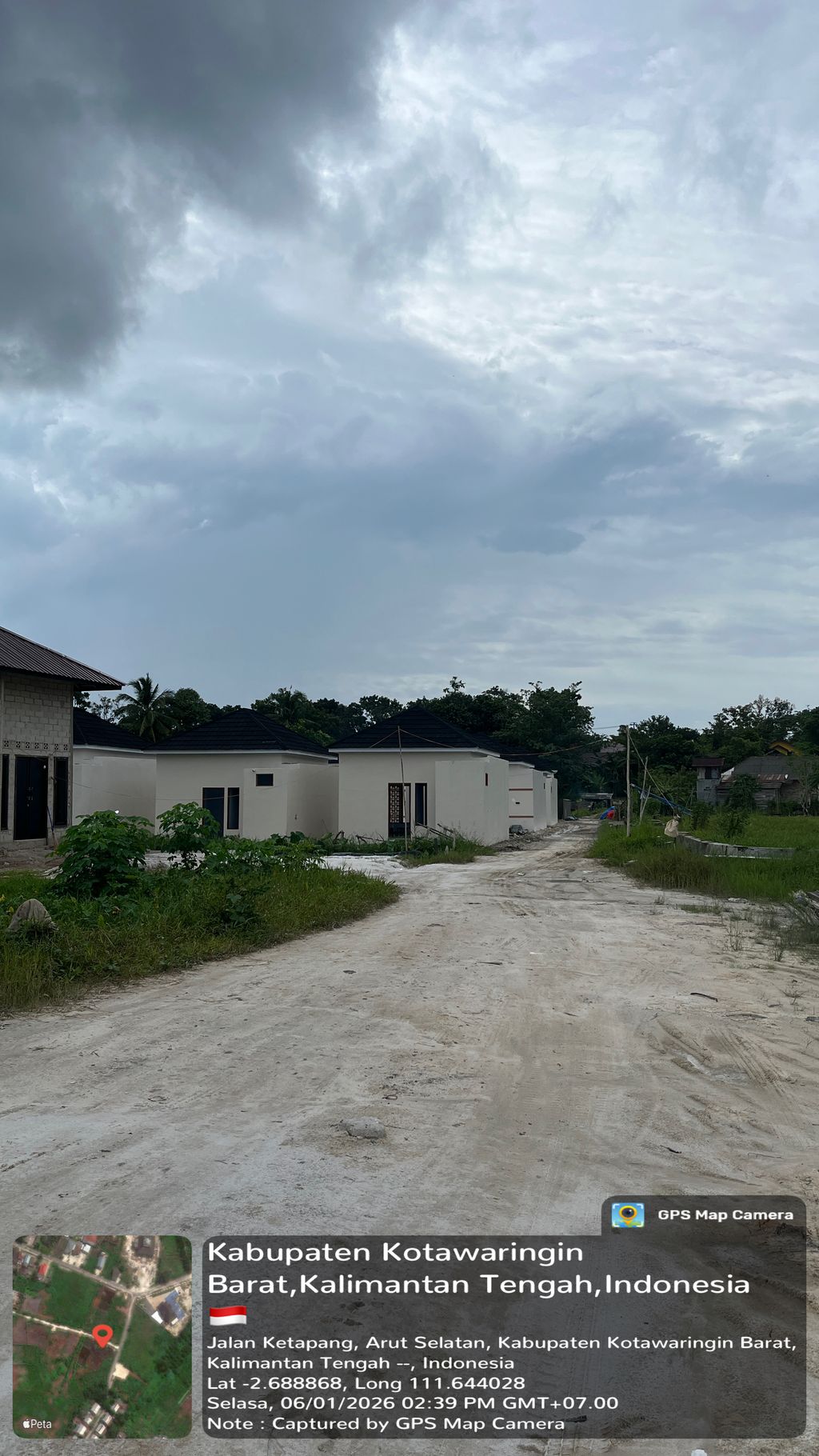 foto gerbang perumahan Shafira Permai