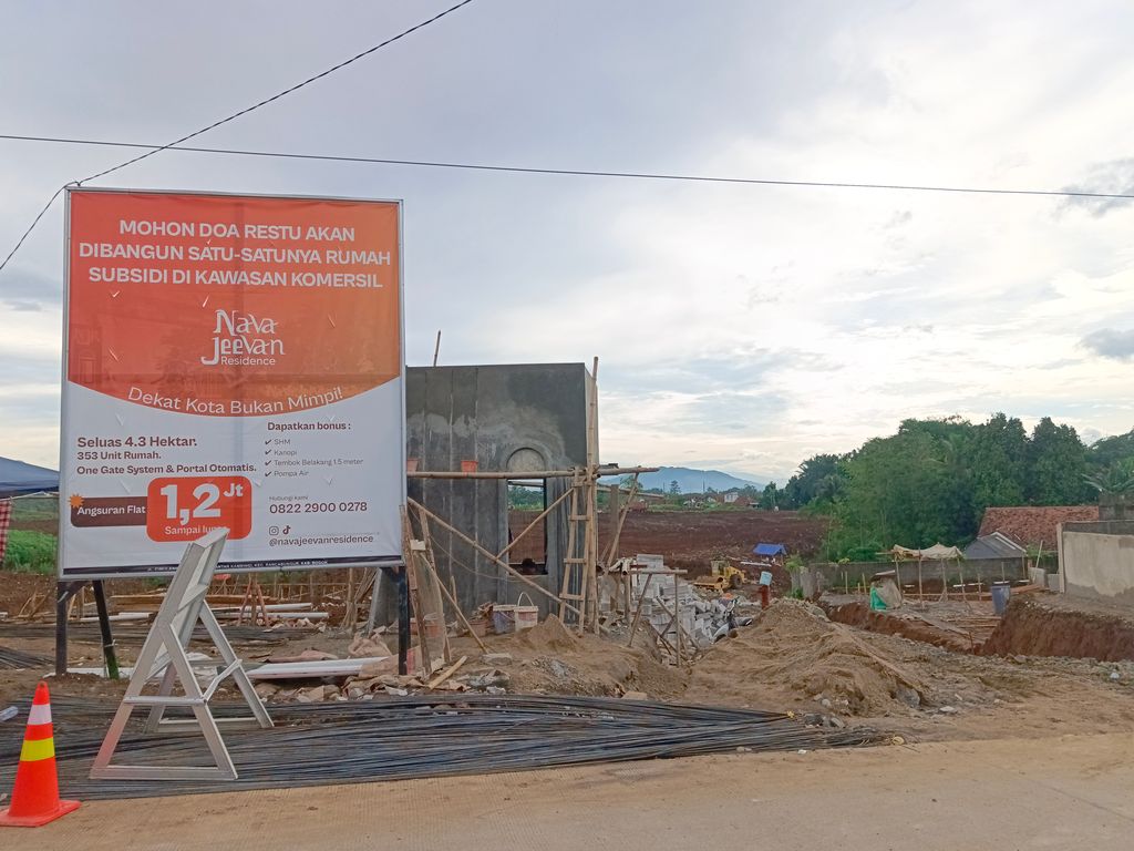 foto gerbang perumahan NAVA JEEVAN RESIDENCE