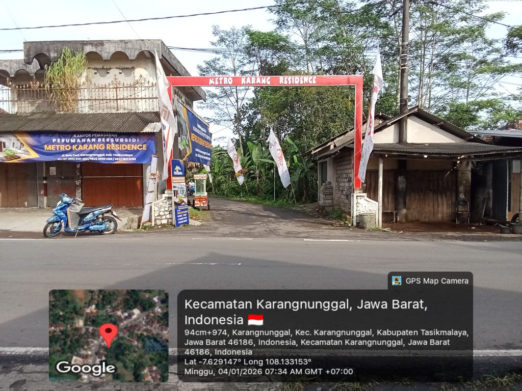 foto gerbang perumahan METRO KARANG RESIDENCE
