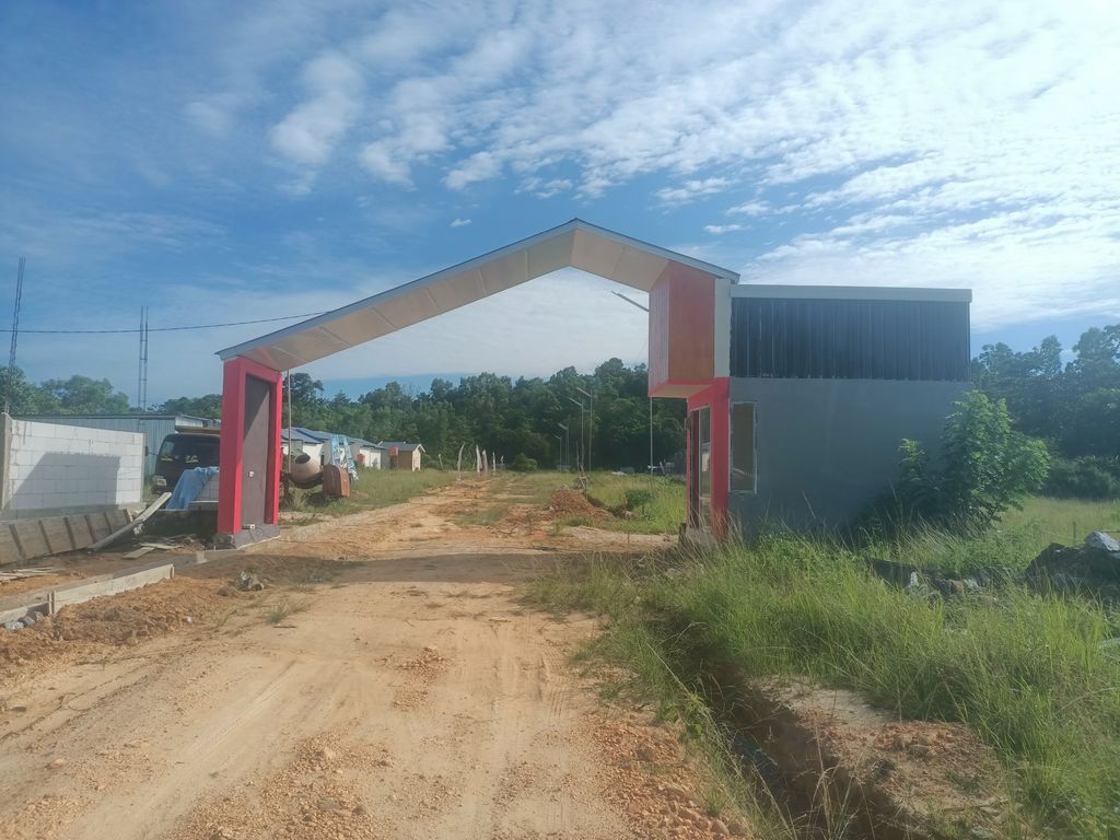 foto gerbang perumahan HAN CITY SQUARE