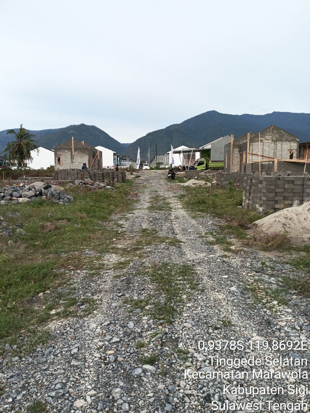 foto posisi tengah perumahan GRIYA PERMATA 2 TINGGEDE