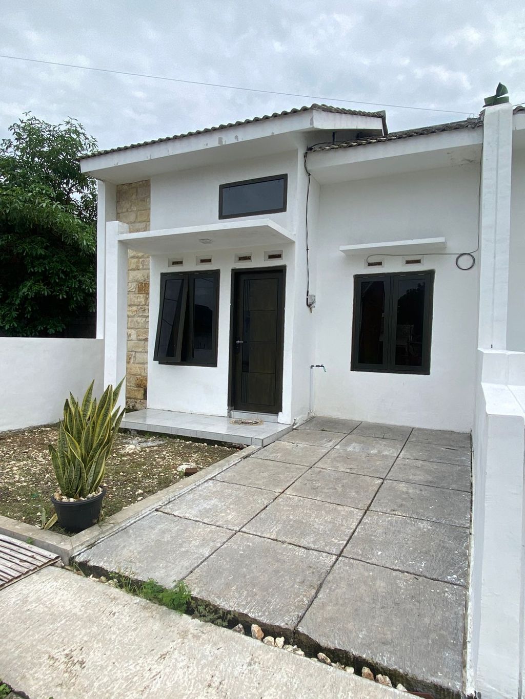 foto tampak rumah tipe 36/72 perumahan Perumahan Tutul Kebon