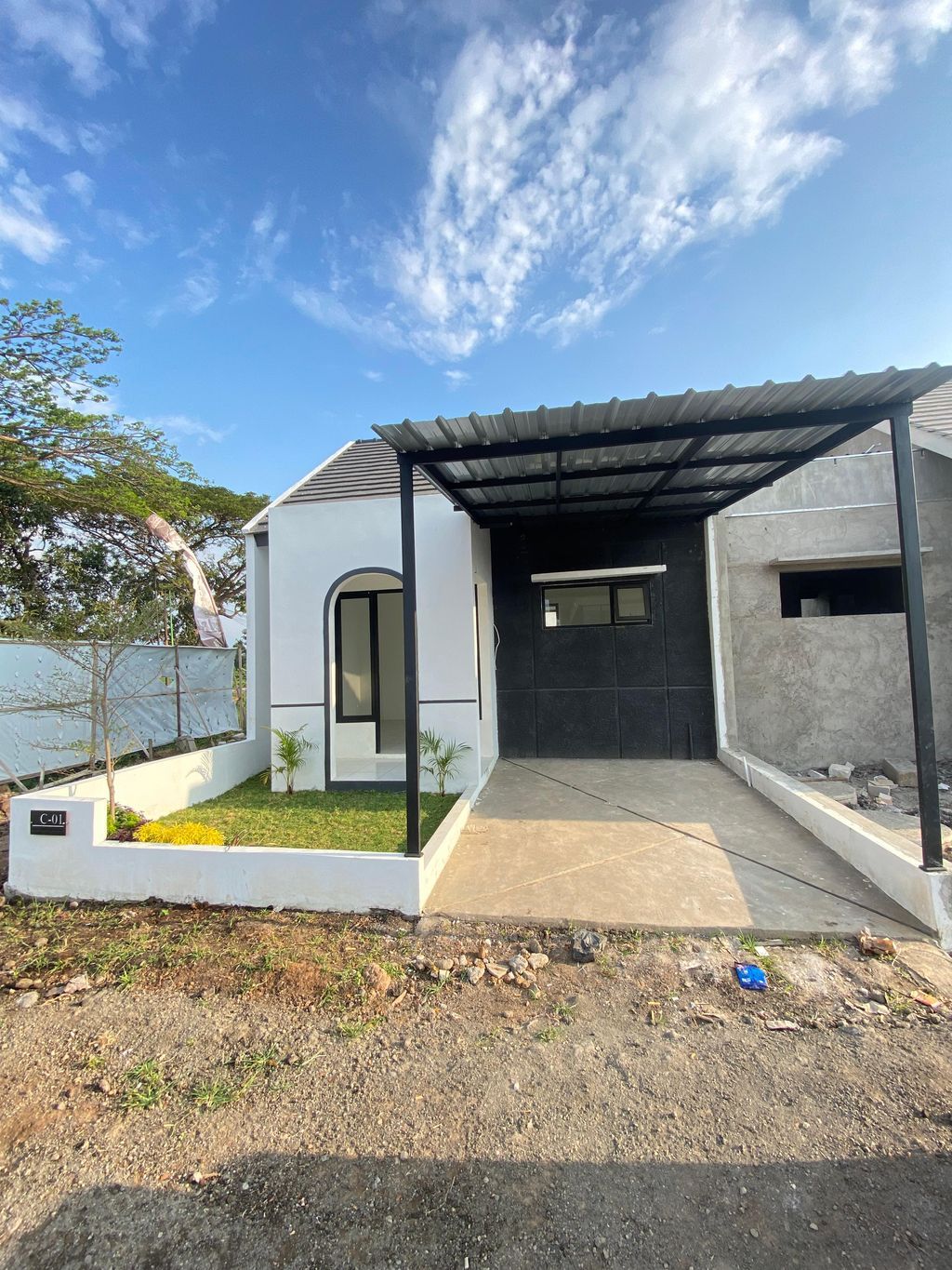 foto tampak rumah tipe 30/60 perumahan DREAM VALLEY ESTATE 2