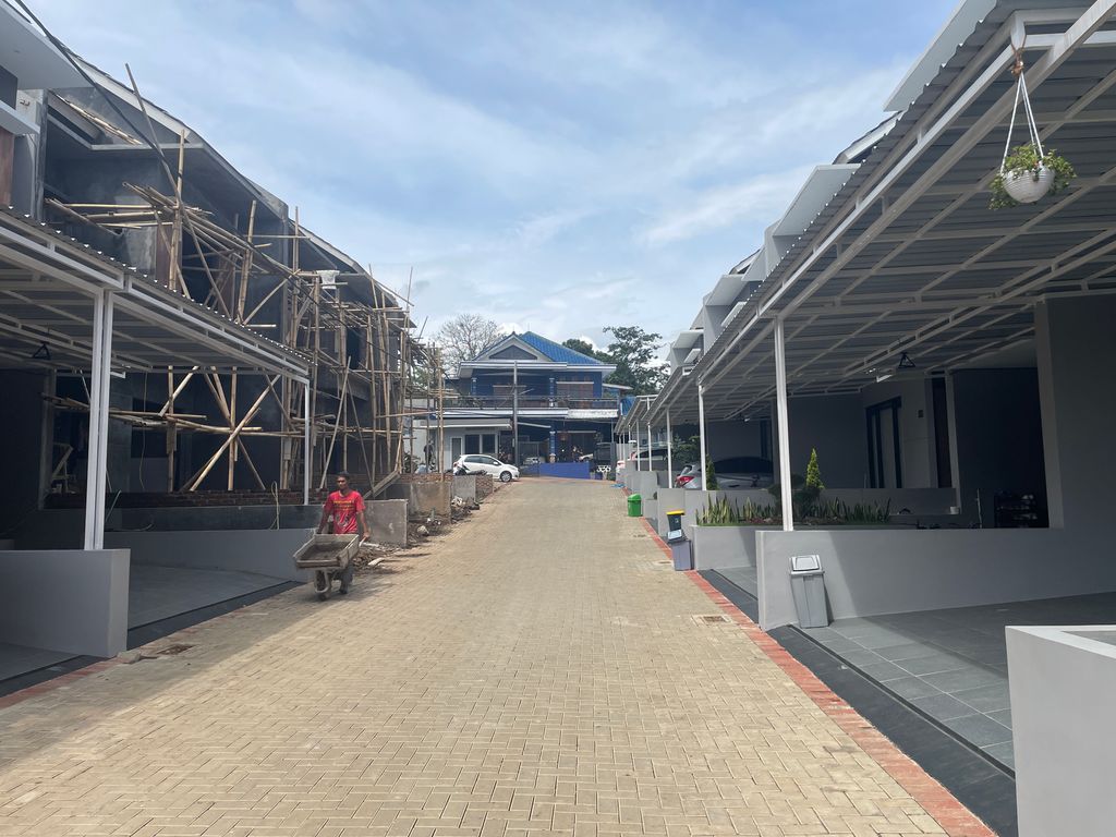foto posisi tengah perumahan Narra Residence