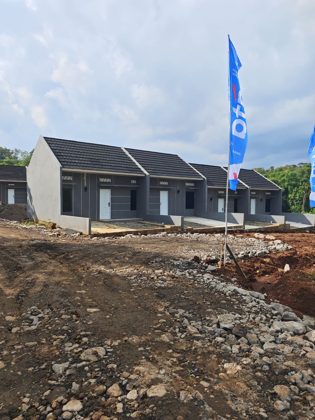 foto posisi tengah perumahan Watugedehills