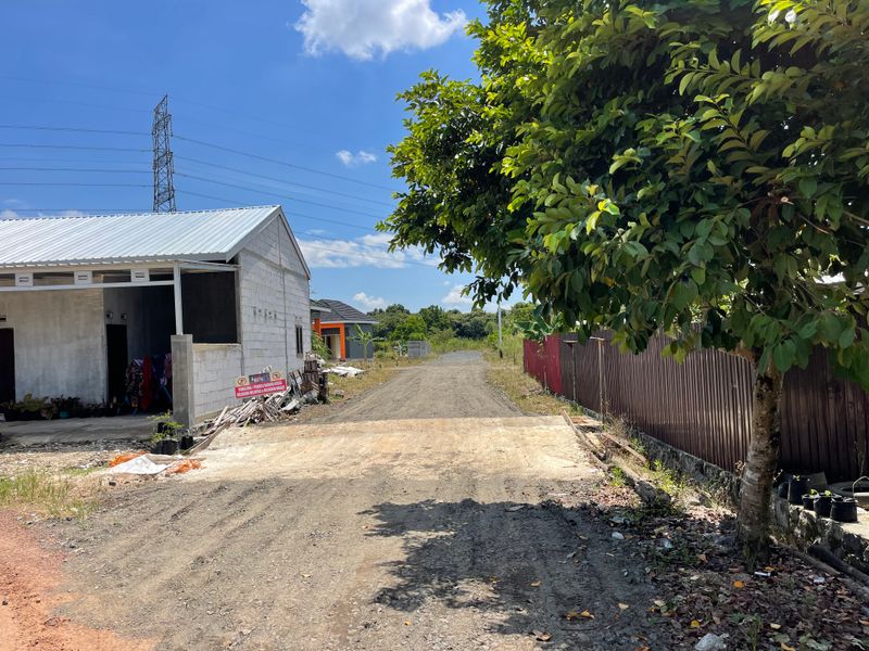 foto gerbang perumahan CLUSTER CORUNA