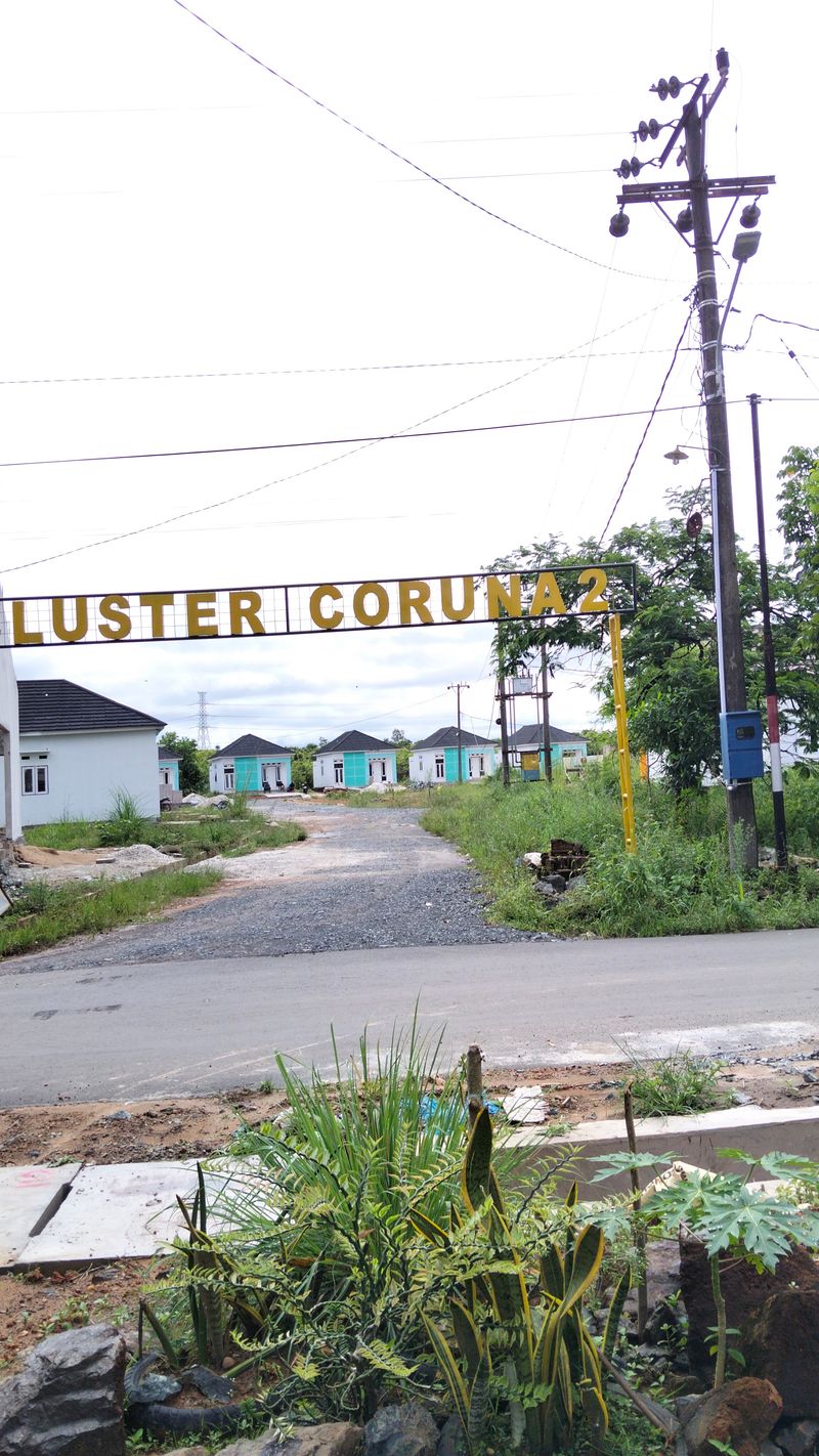 foto gerbang perumahan CLUSTER CORUNA 2