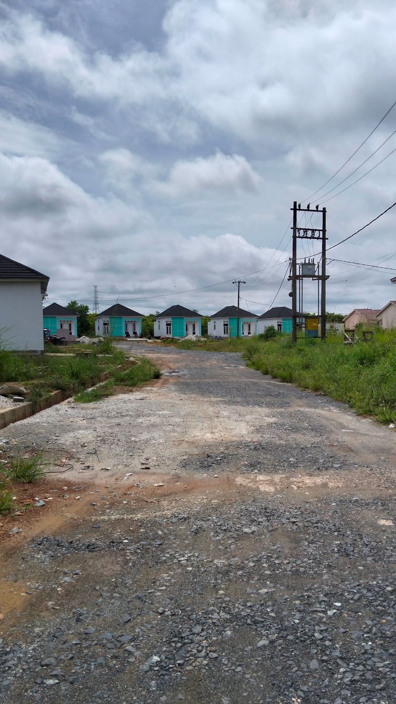 foto posisi tengah perumahan CLUSTER CORUNA 2