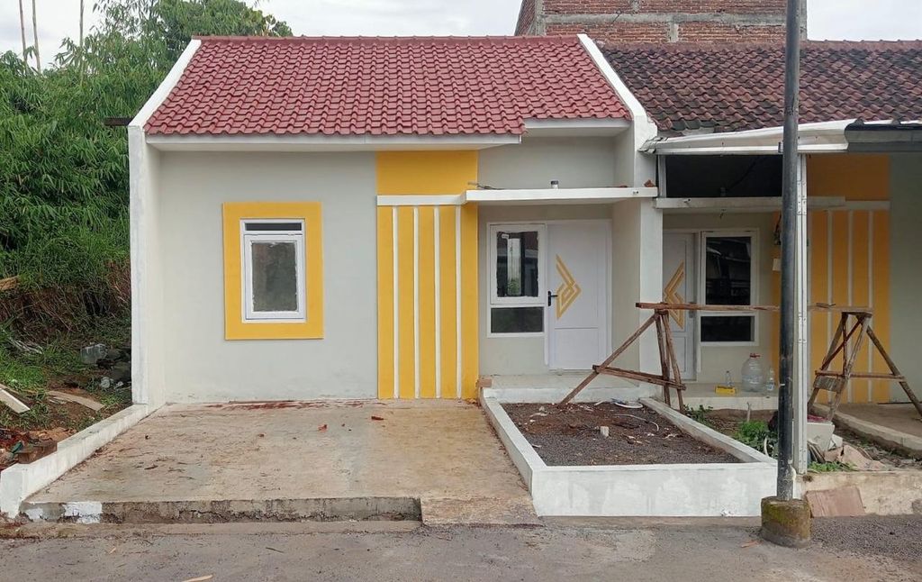foto tampak rumah tipe 30/72 perumahan RABBANY MUNJUL DAYEUH LUHUR