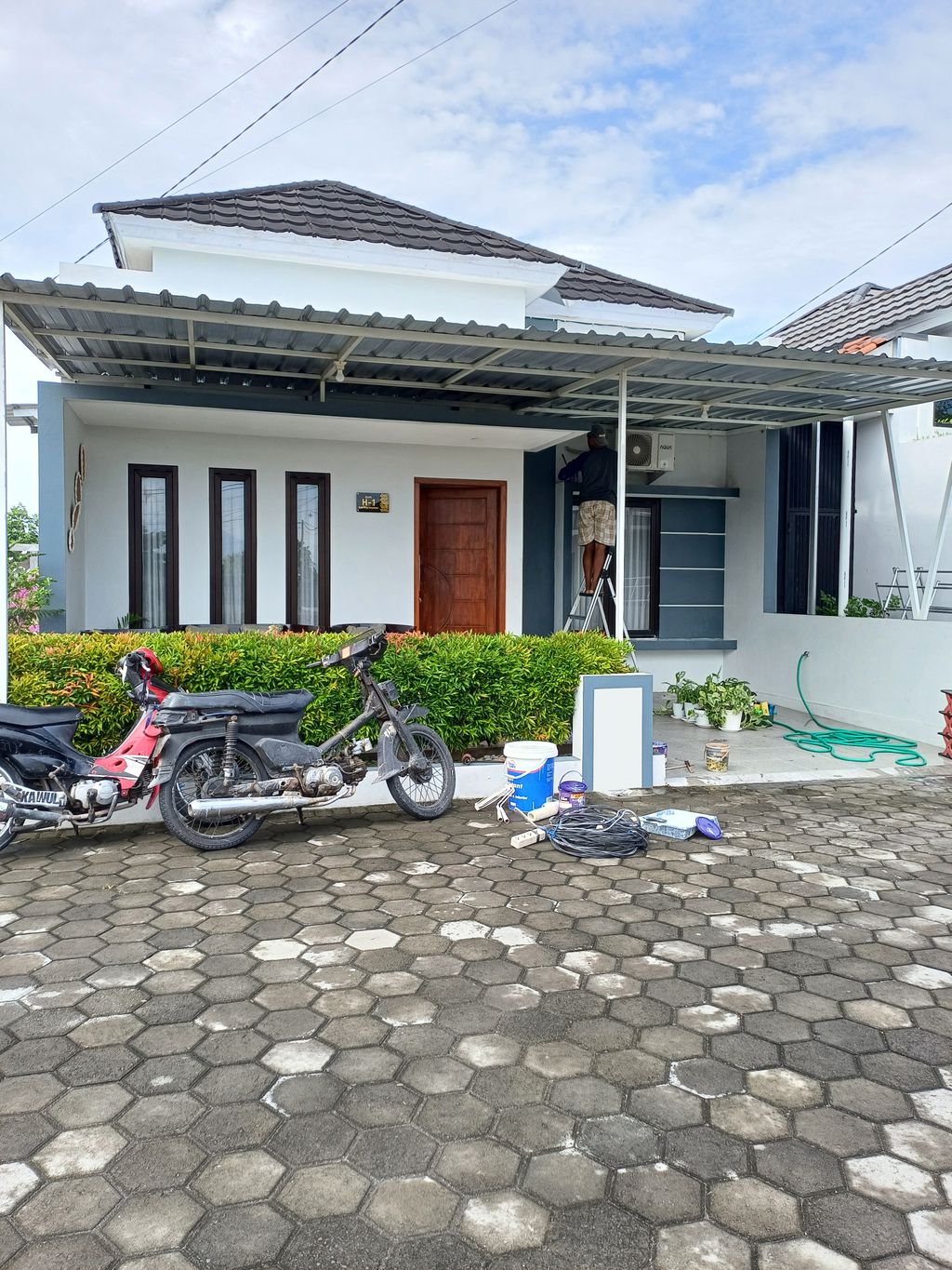 foto tampak rumah tipe 36 perumahan Grand Village Banguntapan