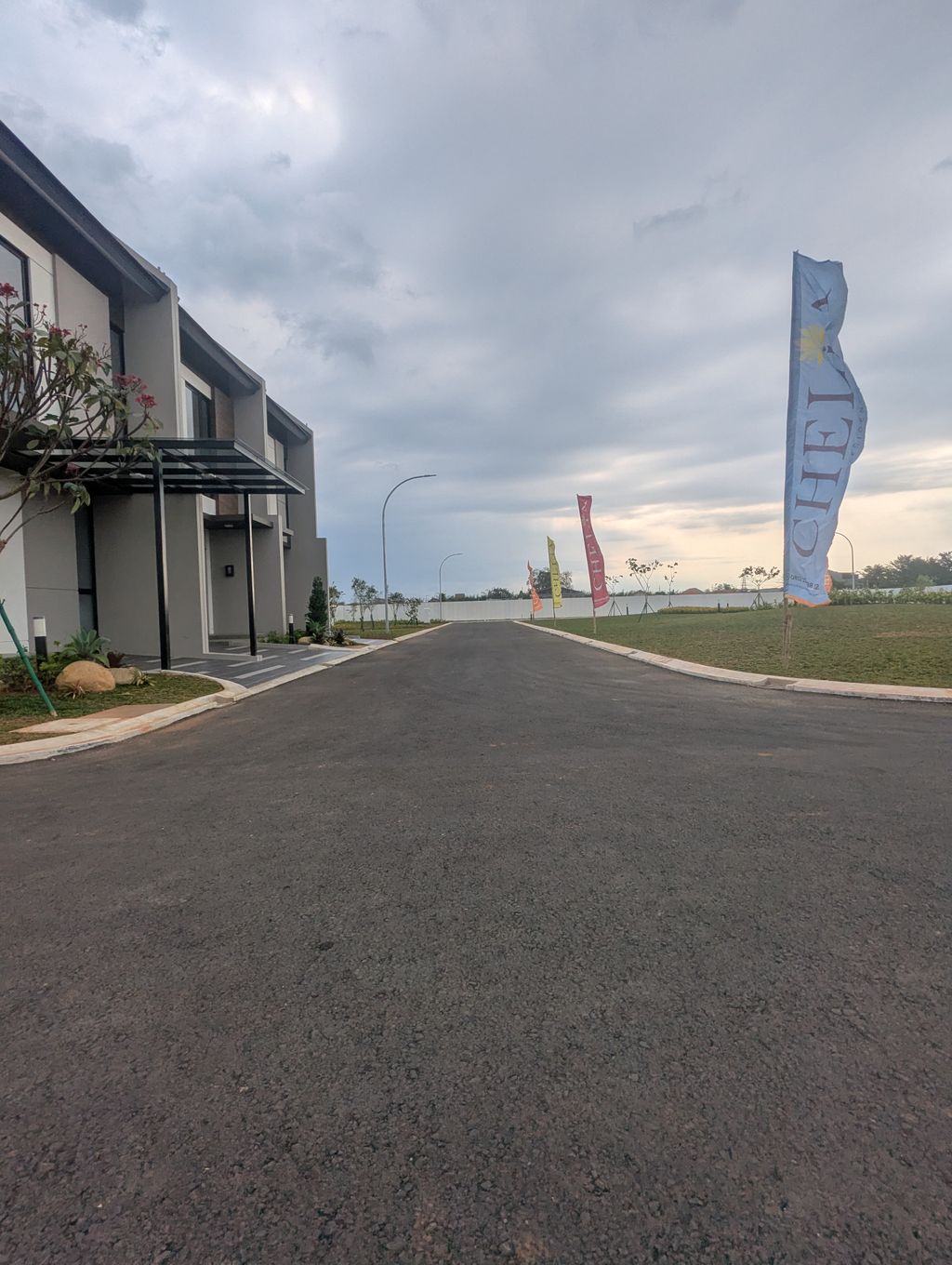 foto posisi tengah perumahan CLUSTER CHELIA RESIDENCE