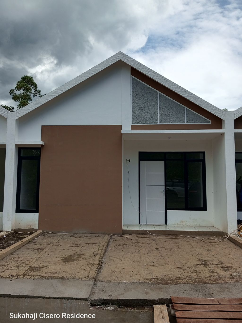 foto contoh rumah perumahan Sukahaji Cisero Residence