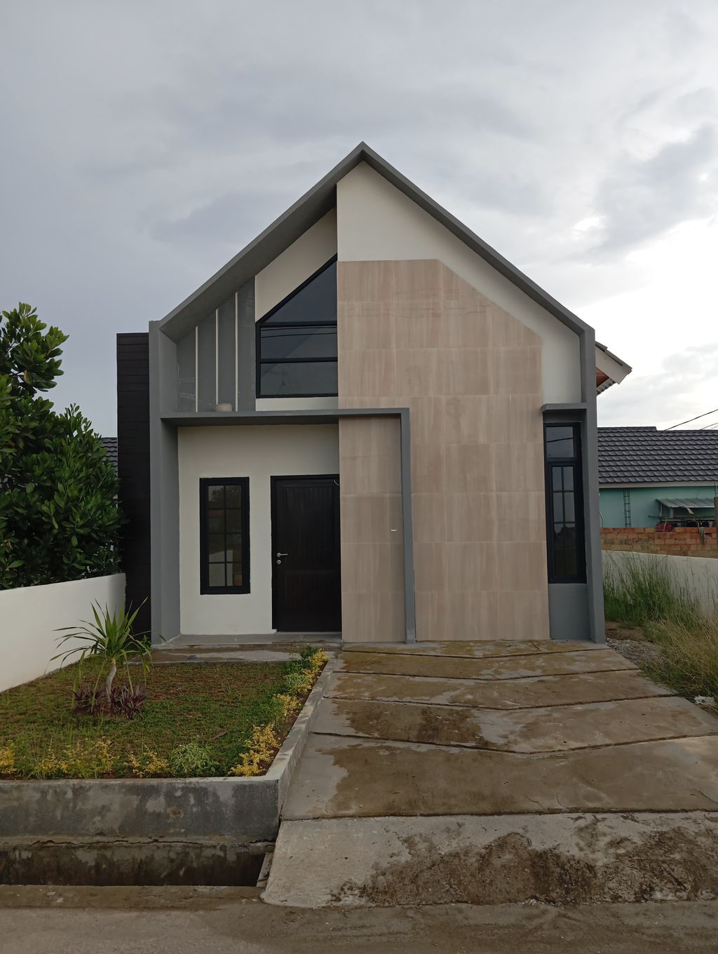 foto contoh rumah perumahan PERUMAHAN GRAND KENCANA