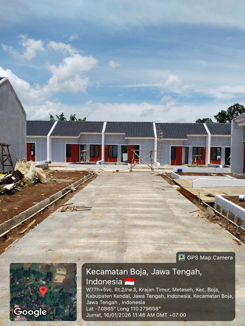 foto posisi tengah perumahan ROYALE VILLAGE