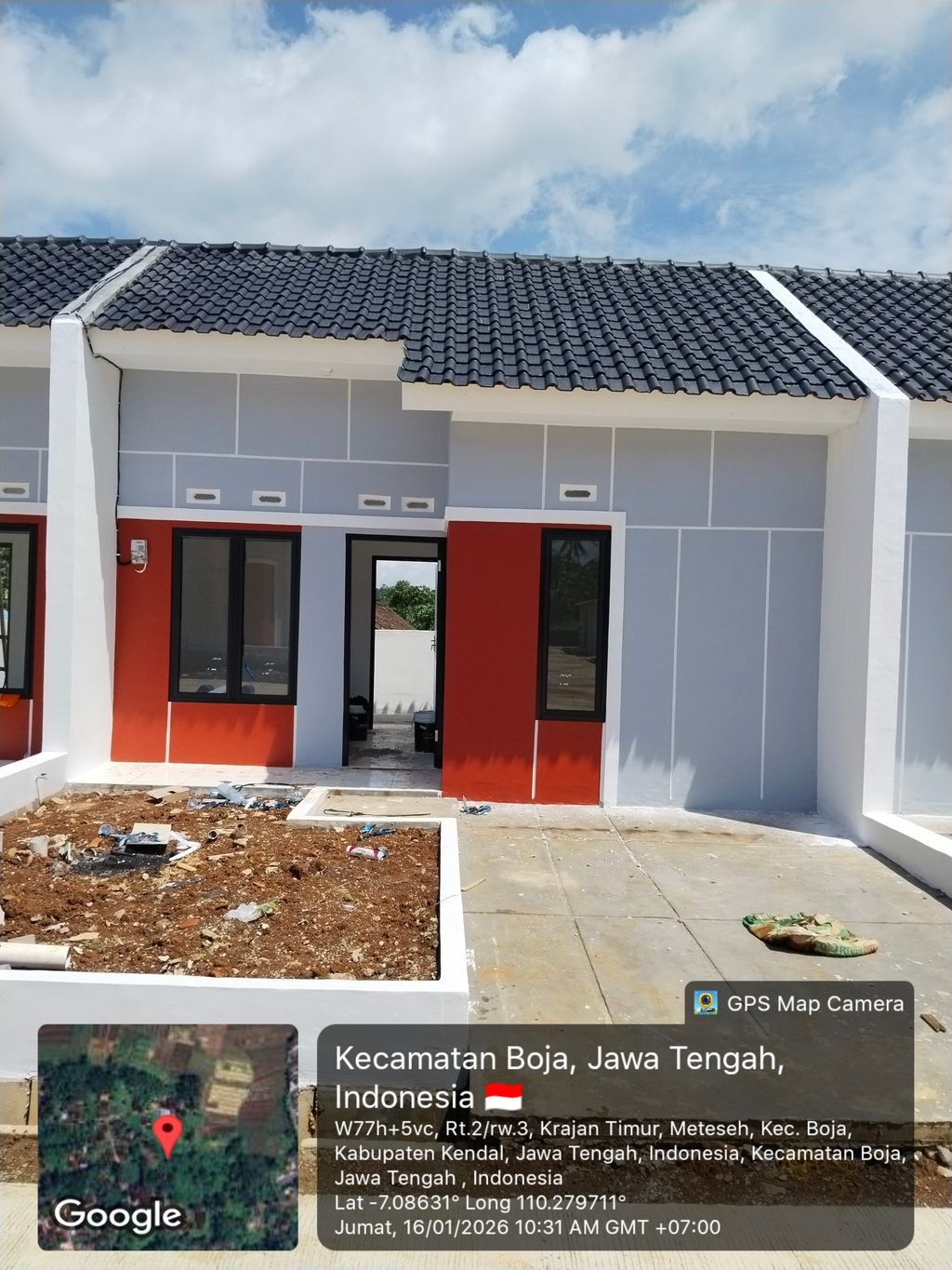 foto contoh rumah perumahan ROYALE VILLAGE