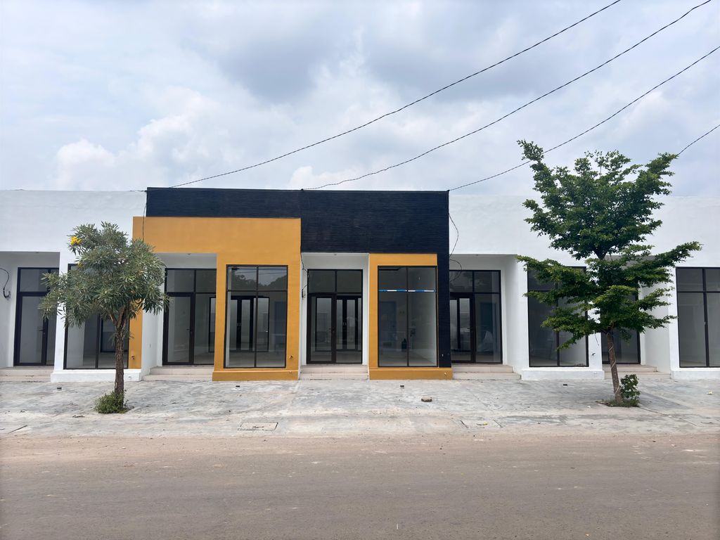 foto tampak rumah tipe KOMERSIL perumahan Taman baru kemeranggen2