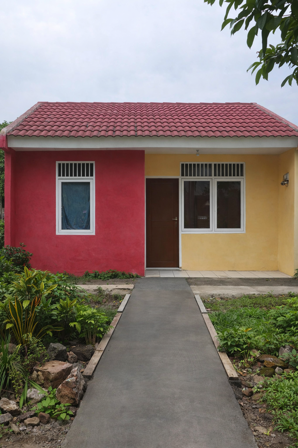 foto tampak rumah tipe 22 x 169 perumahan GRIYA JUNTI ASRI