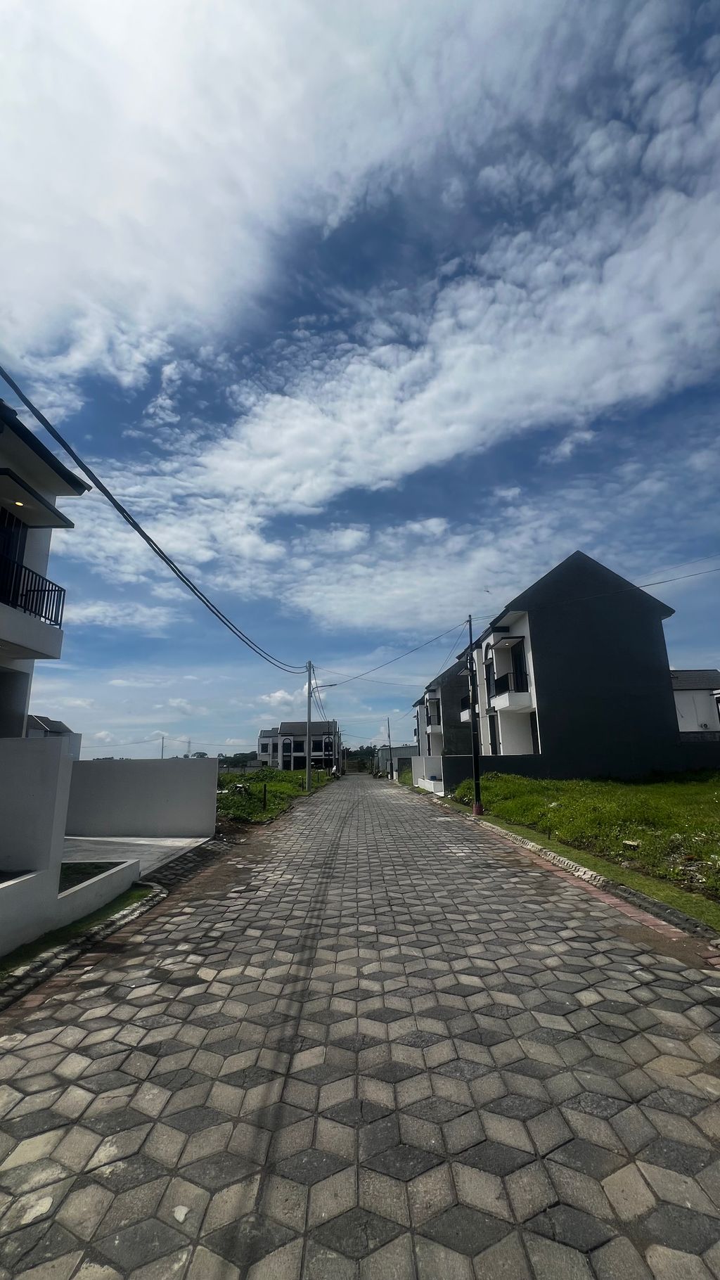 foto posisi tengah perumahan THE 9 PANGESTU