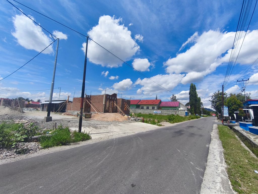 foto gerbang perumahan RIFKA LESTARI 4 TINELO