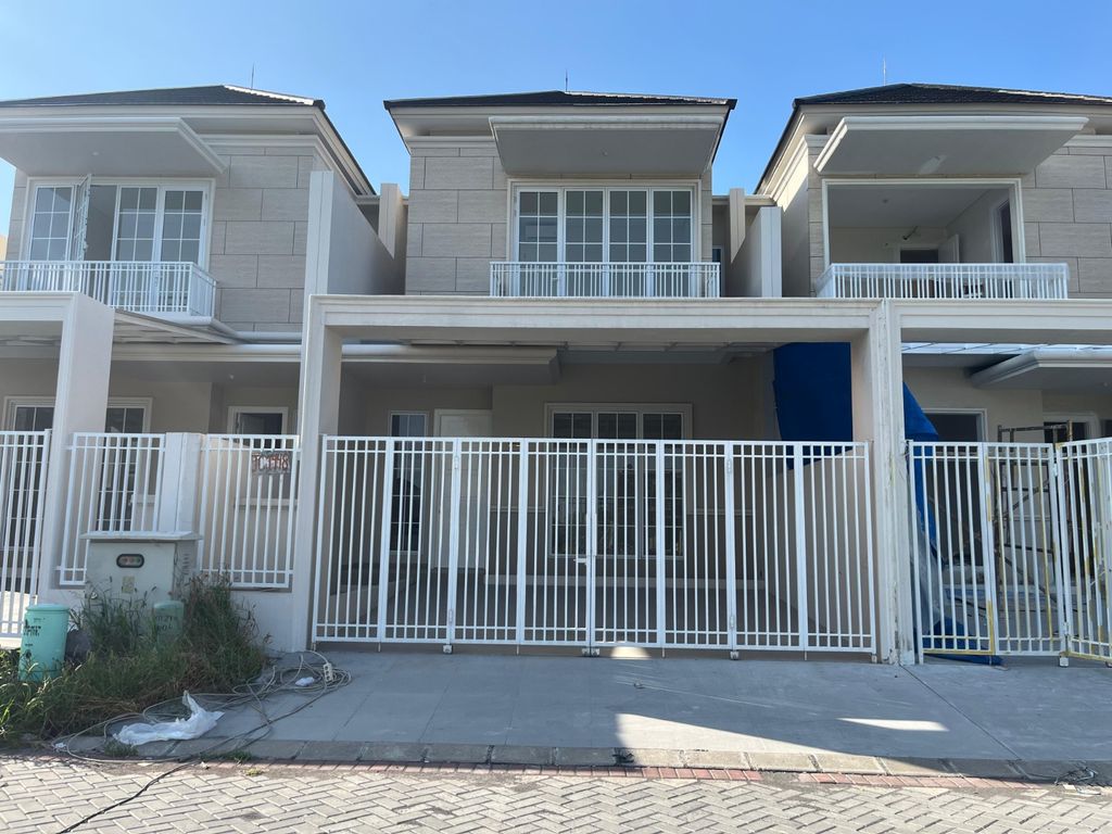 foto tampak rumah tipe 134/128 Alt. 3 perumahan Puri Galaxy