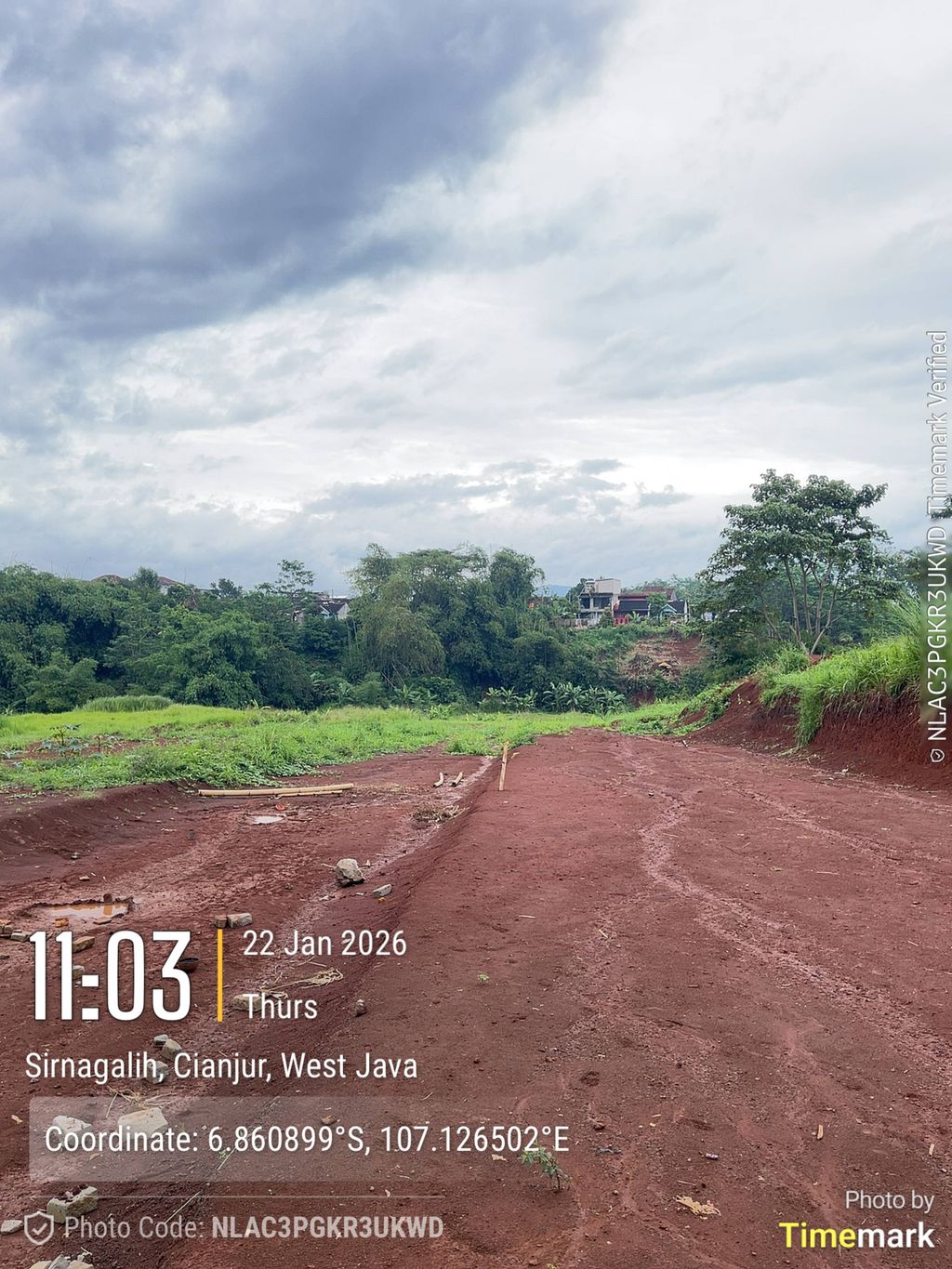 foto posisi tengah perumahan PRATAMA REGENCY II