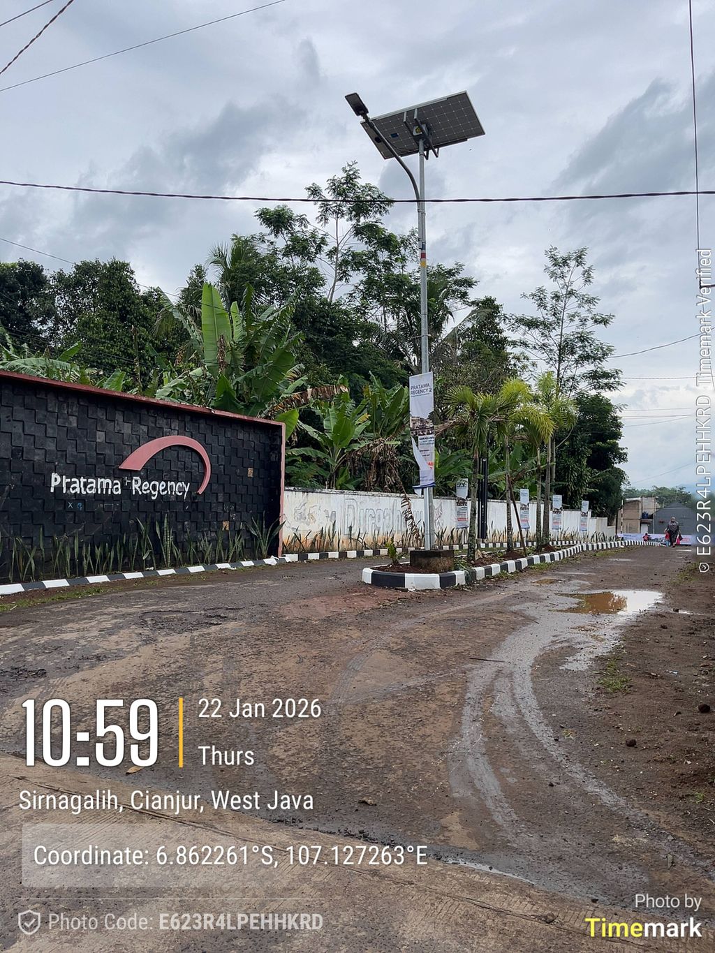 foto gerbang perumahan PRATAMA REGENCY II