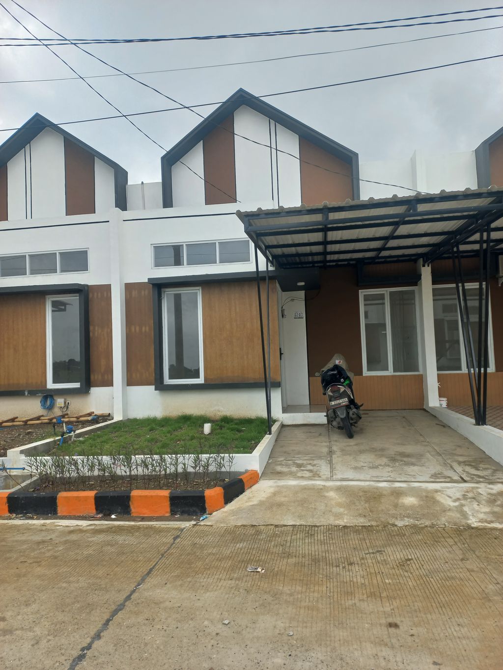 foto contoh rumah perumahan MANGKUALAM KARAWANG 2