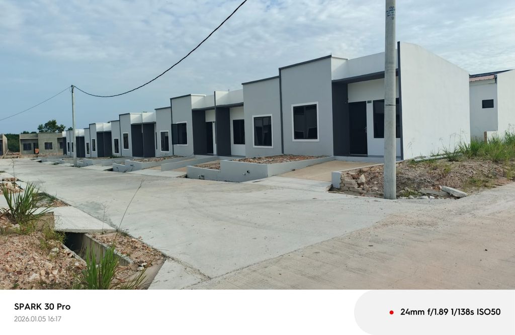 foto tampak rumah tipe 30/83 perumahan BLOK SERUNI KAWASAN DEVIN SPRING GARDEN