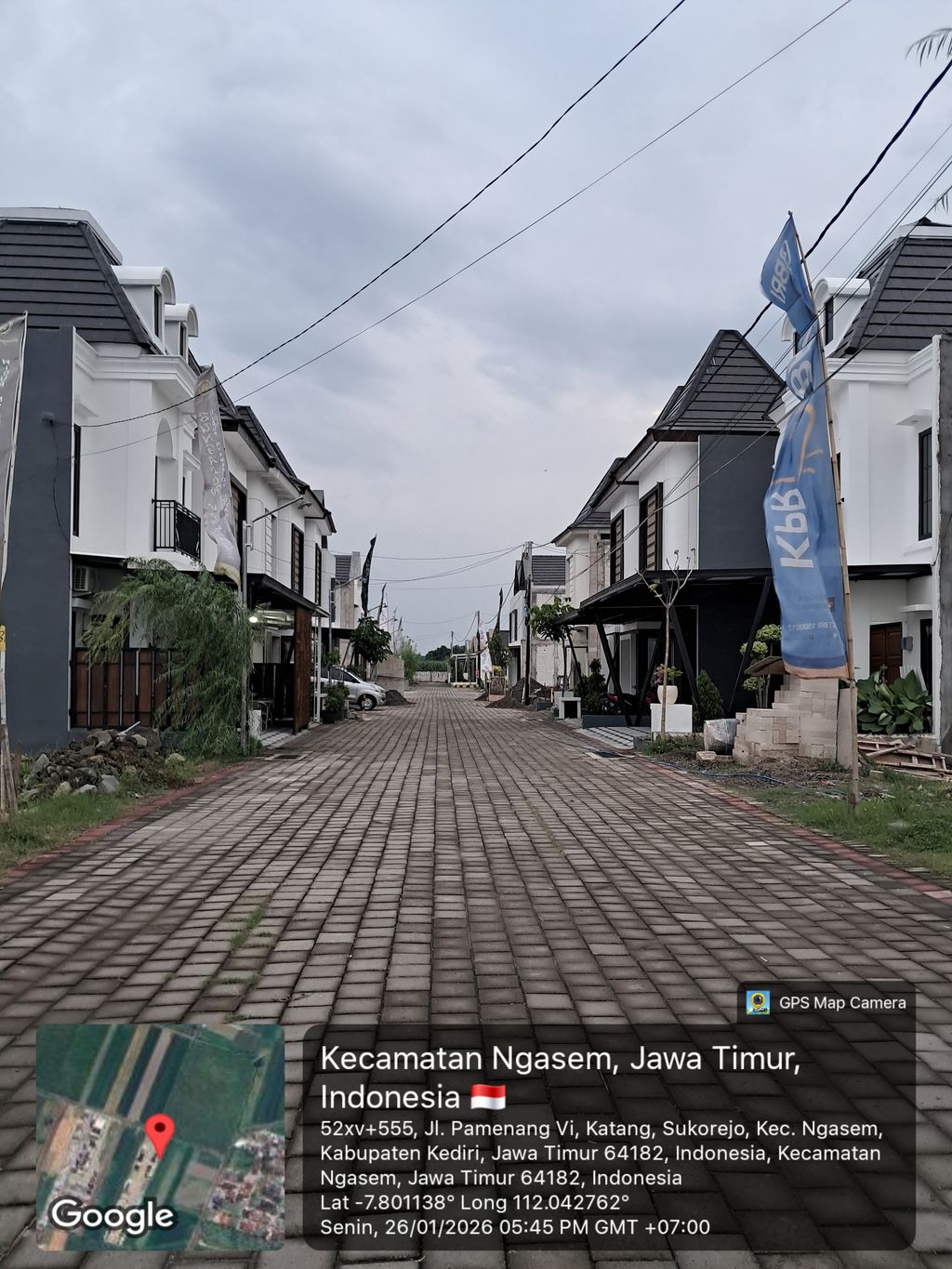 foto posisi tengah perumahan BUNGALOW VILLAGE