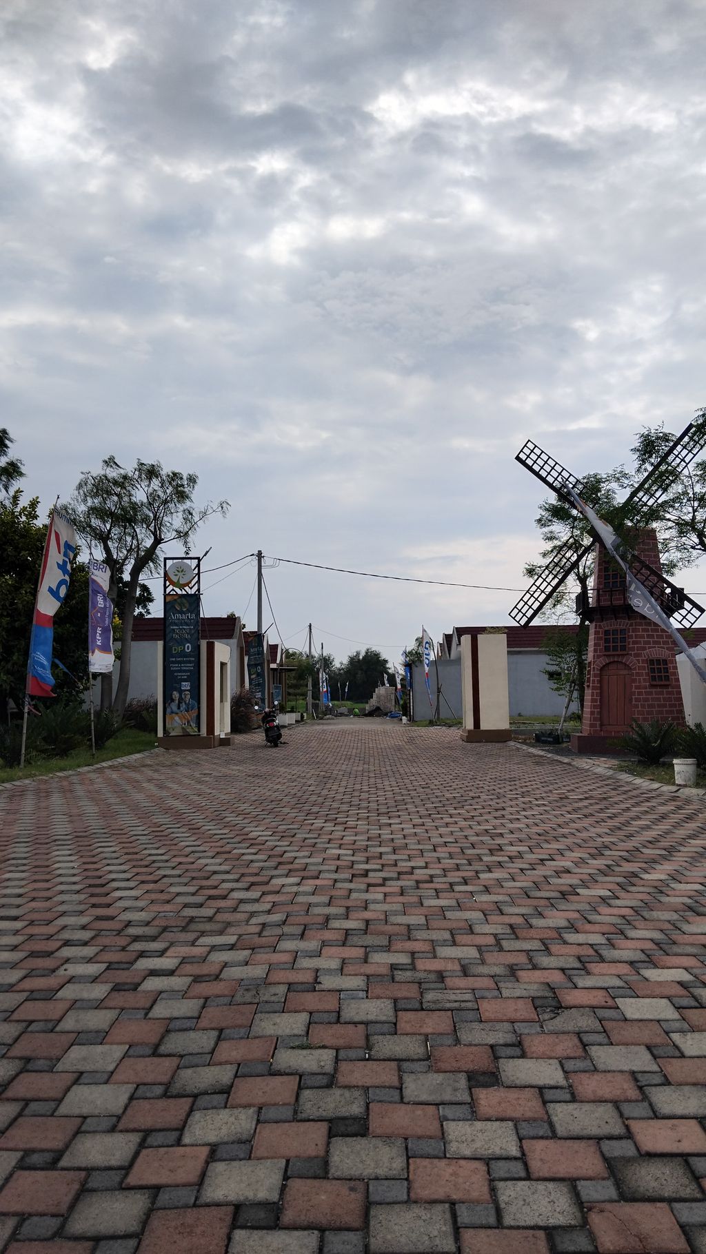 foto gerbang perumahan AMERTA RESIDENCE