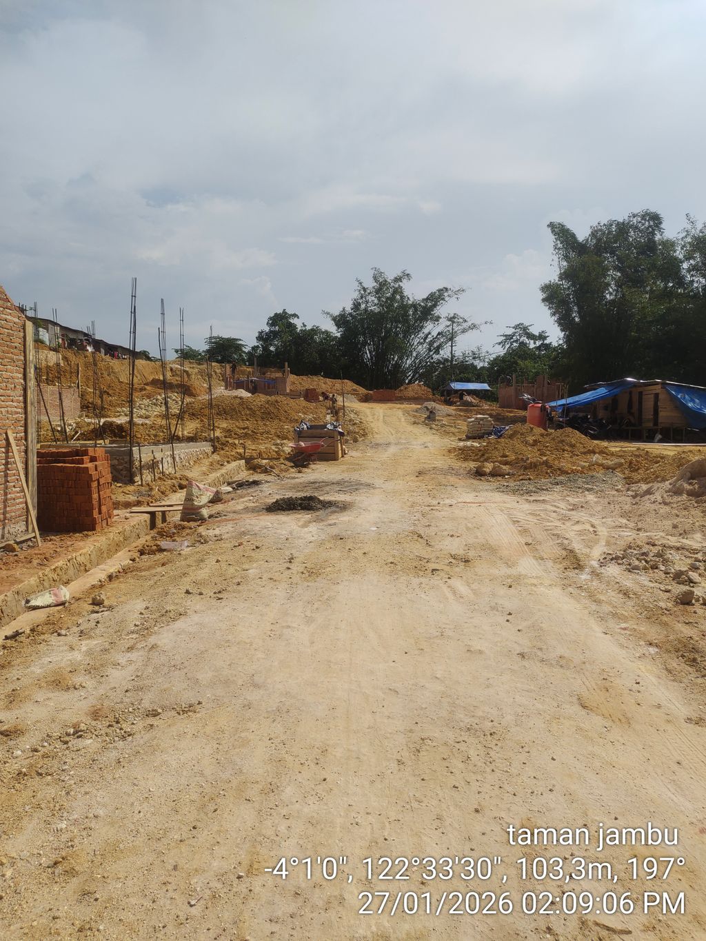 foto posisi tengah perumahan TAMAN JAMBU RESIDENCE