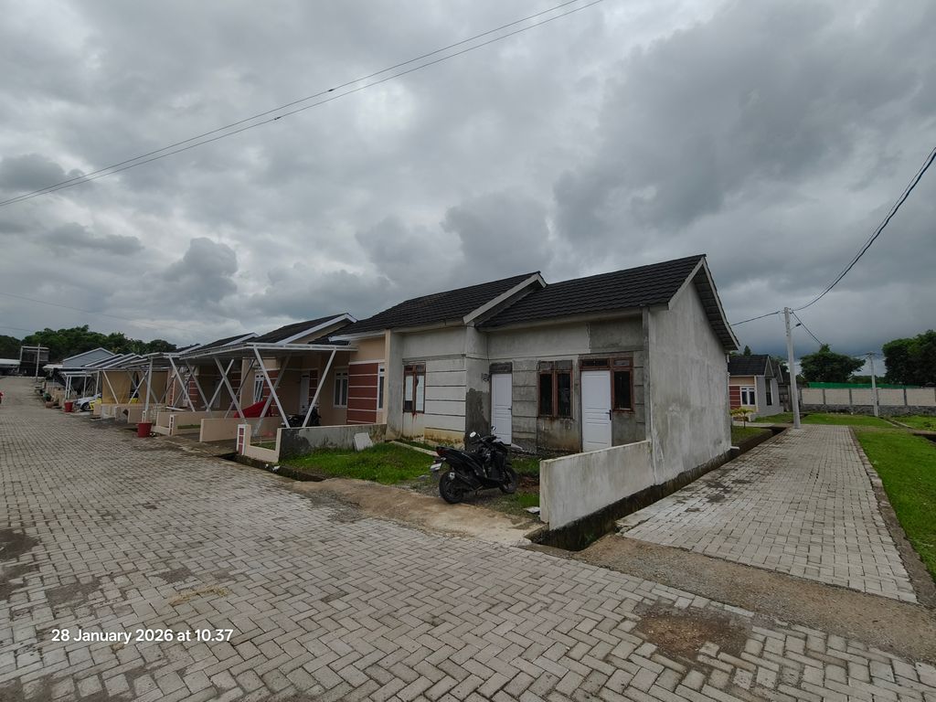 foto posisi tengah perumahan GRIYA PESONA PELANGI