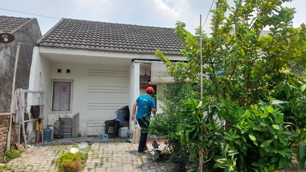 foto tampak rumah tipe 36/98 perumahan Puri Asta Kencana