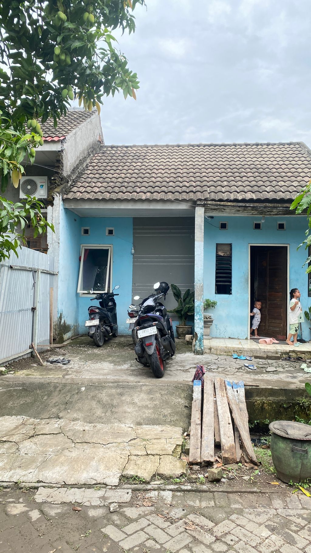 foto tampak rumah tipe 36 / 112 perumahan Puri Asta Kencana