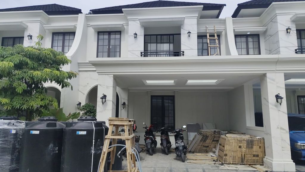 foto tampak rumah tipe 131/120 perumahan CLUSTER VILLAGIO