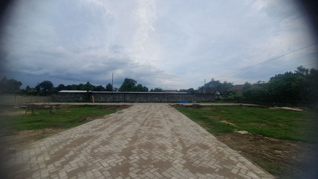 foto posisi tengah perumahan PERUMAHAN GRAHA MITRA KEPUHREJO