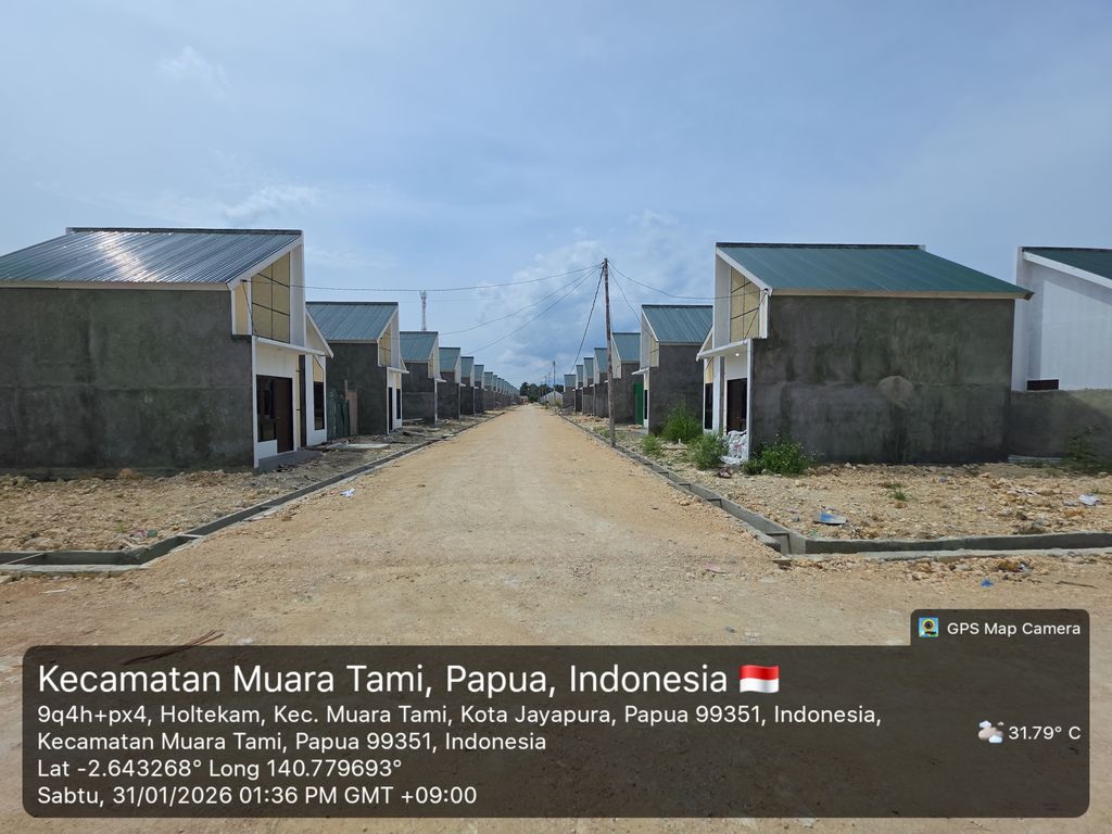 foto gerbang perumahan ANUGERAH REGENCY HOLTEKAM 6