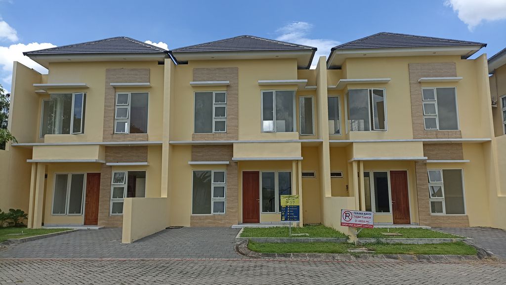 foto contoh rumah perumahan Graha Calathea