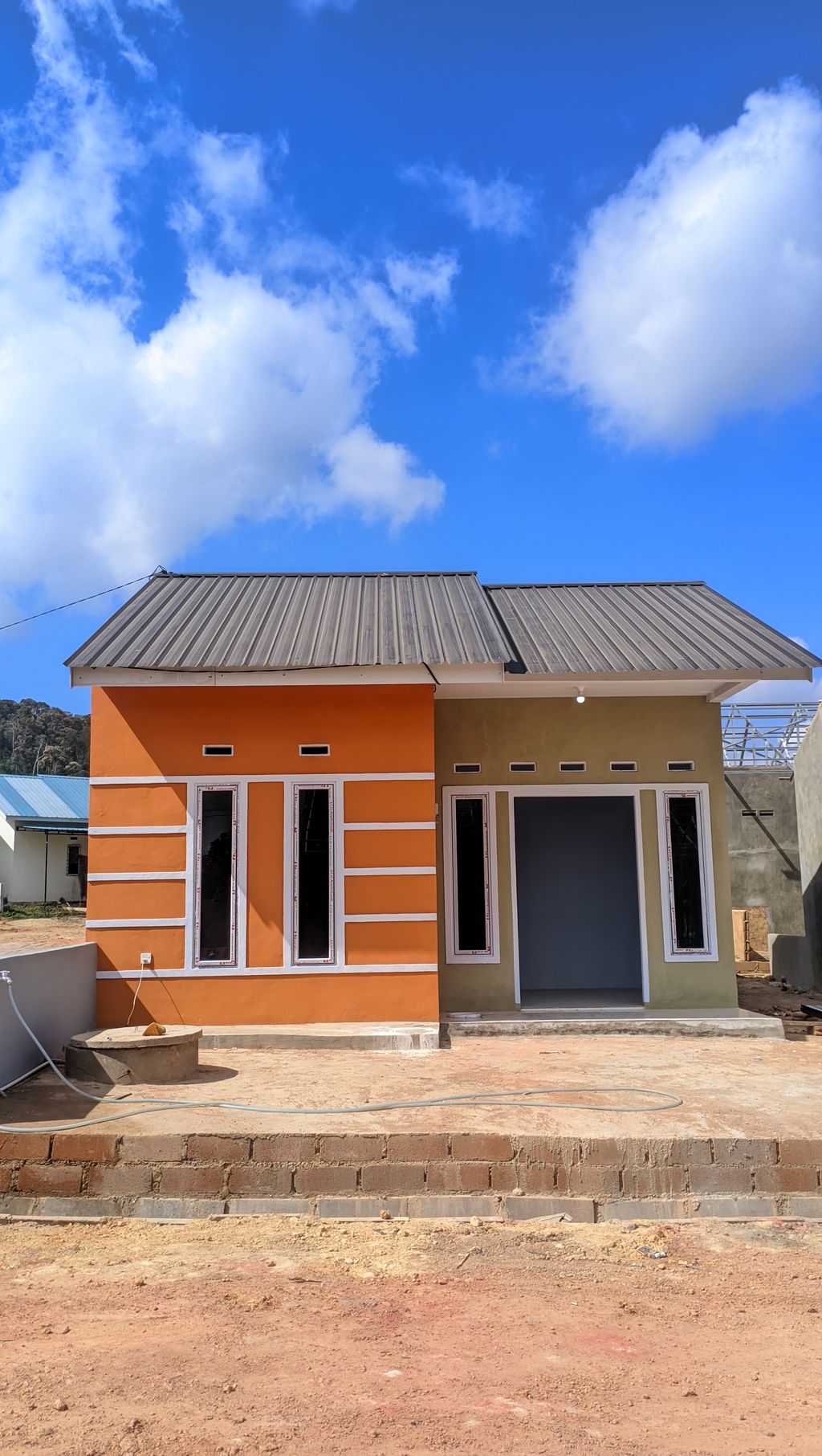 foto tampak rumah tipe SUBSIDI 173 perumahan MAHKOTA BINTAN RESIDENCE 6