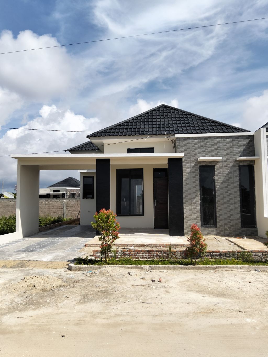 foto tampak rumah tipe Bougainville C perumahan Green Athaya Permai