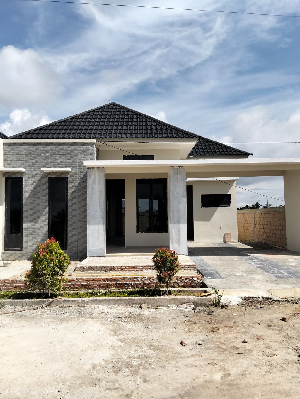 foto tampak rumah tipe Bougainville D perumahan Green Athaya Permai