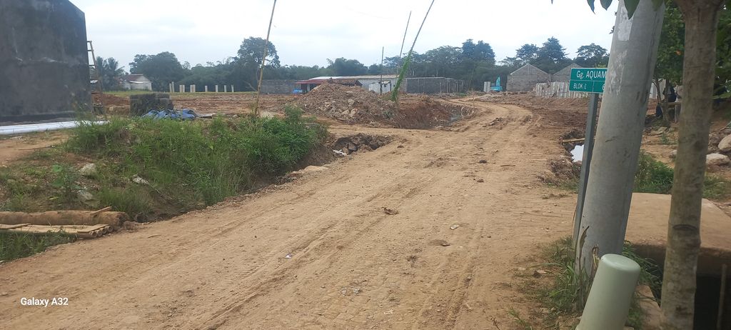 foto gerbang perumahan Mahkota Estate Cibunar Tahap 2