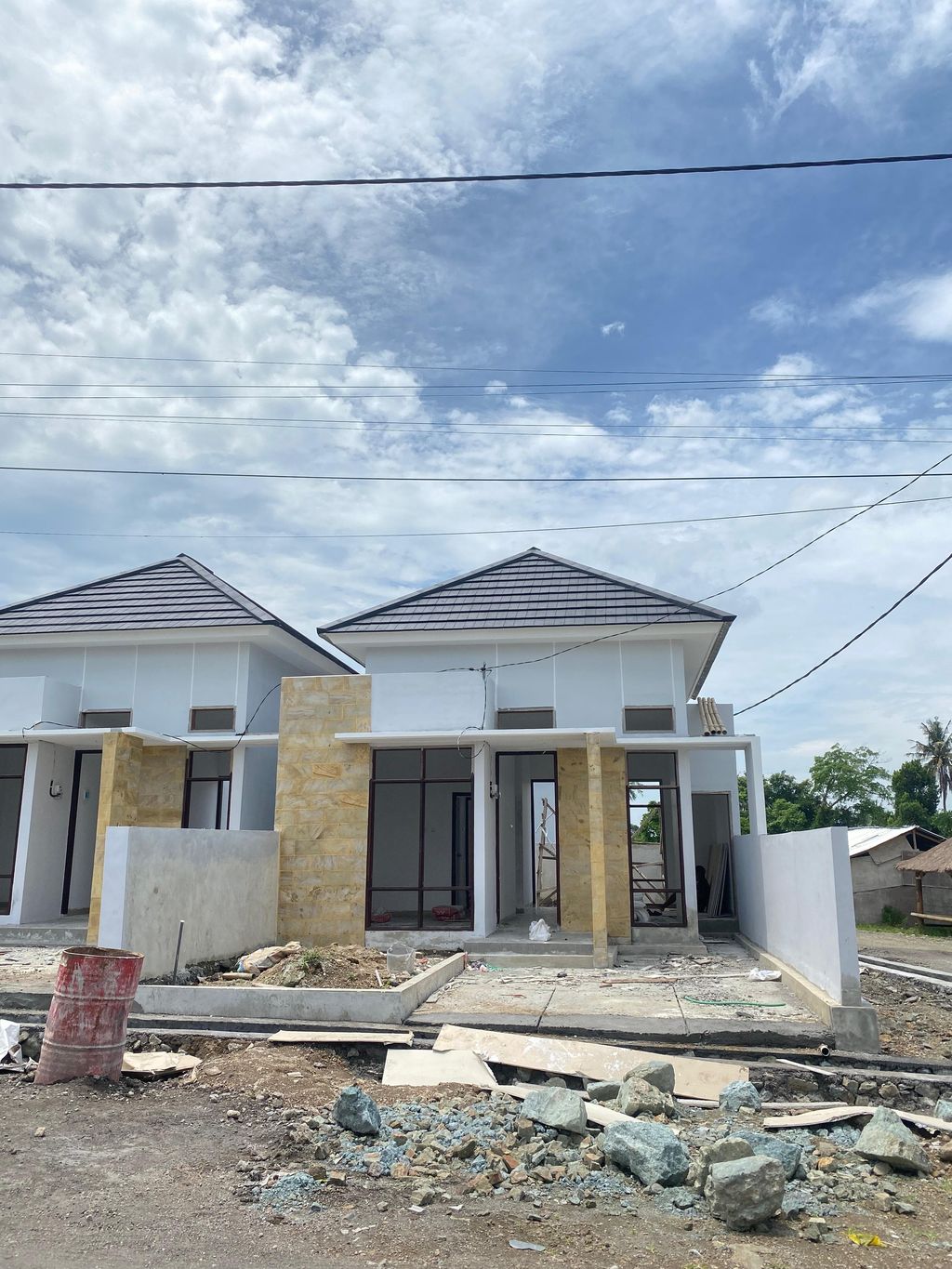 foto tampak rumah tipe 40 perumahan CATELYA GARDEN