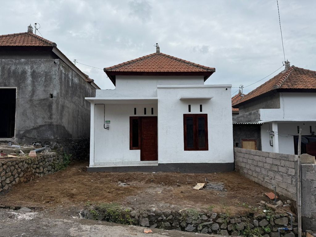 foto tampak rumah tipe 36/72 perumahan CEMPAKA MAS PANJI 3