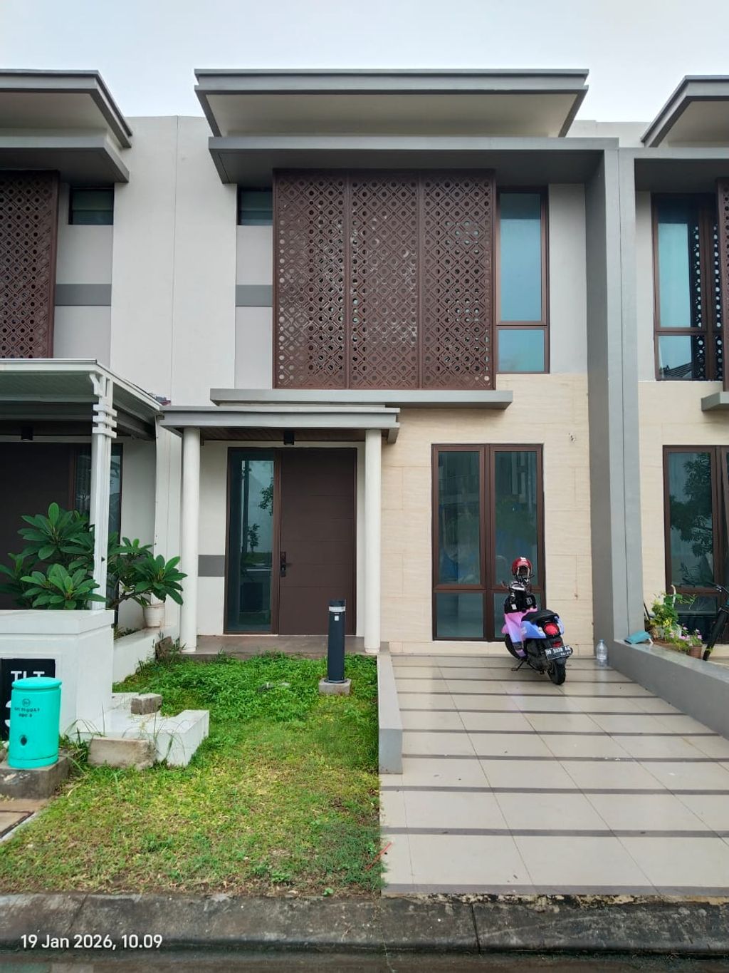 foto tampak rumah tipe TREASURE ISLAND TIMUR TIT/33 perumahan CitraLand City CPI Makassar (3) - Treasure Island