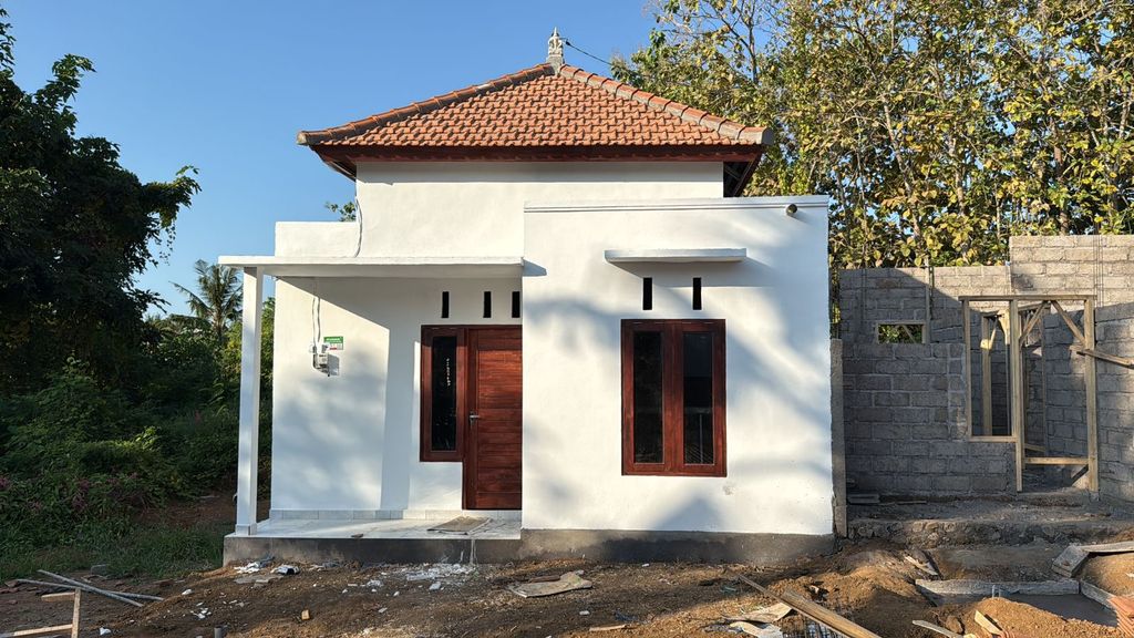 foto tampak rumah tipe KAV perumahan CEMPAKA MAS PANJI 3